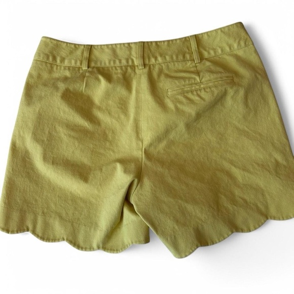 J. McLaughlin Petal Shorts – Scalloped Hem, Size 4, Mint Green - Picture 4 of 8